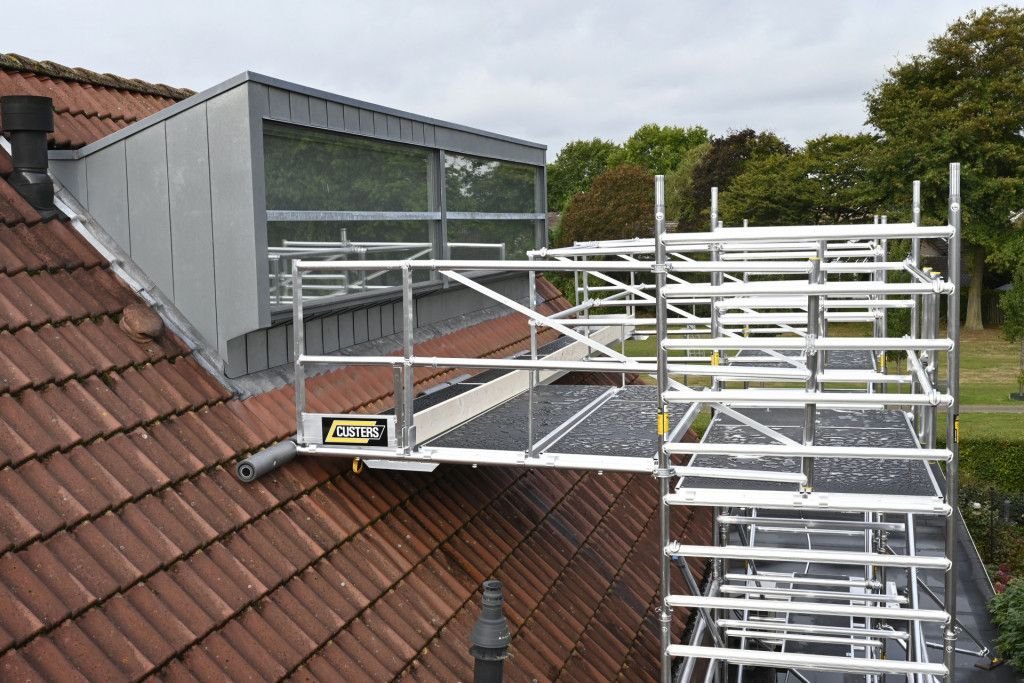 Dormer Scaffold Handy